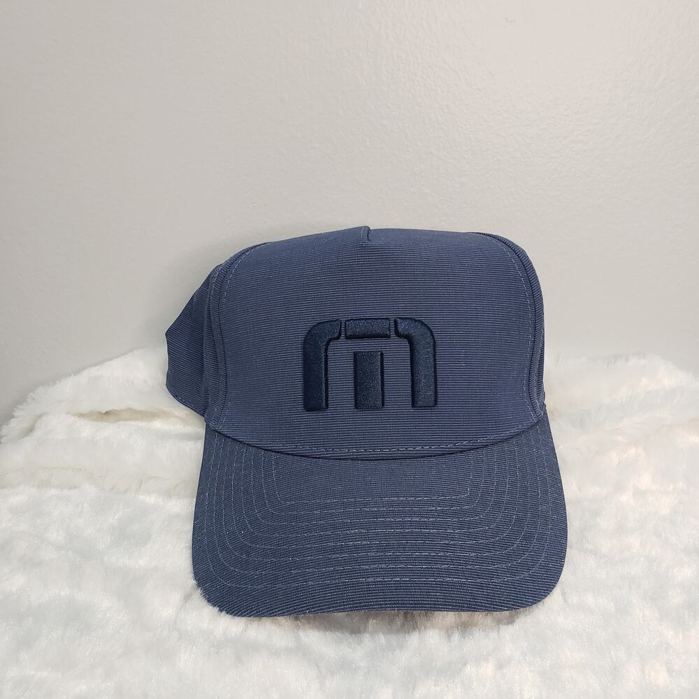 TravisMathew Blue Adjustable Snapback Hat Golf Casual EUC